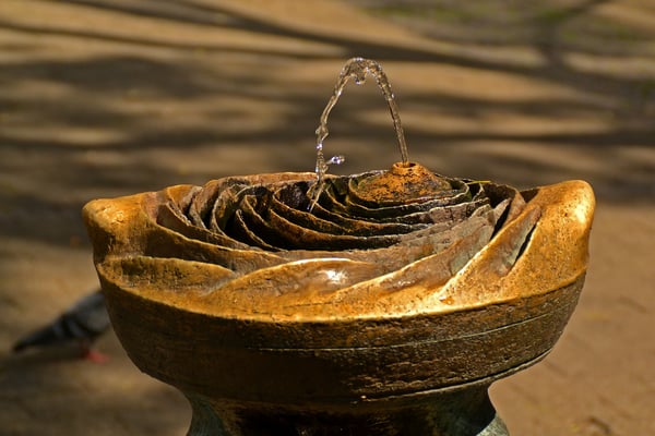 fountain-water-feature-in-a-backyard